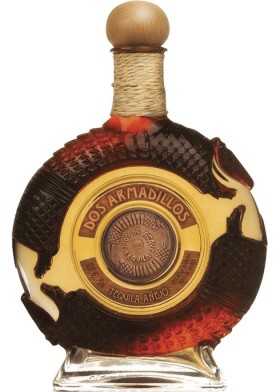Dos Armadillos Anejo Tequila 700ml